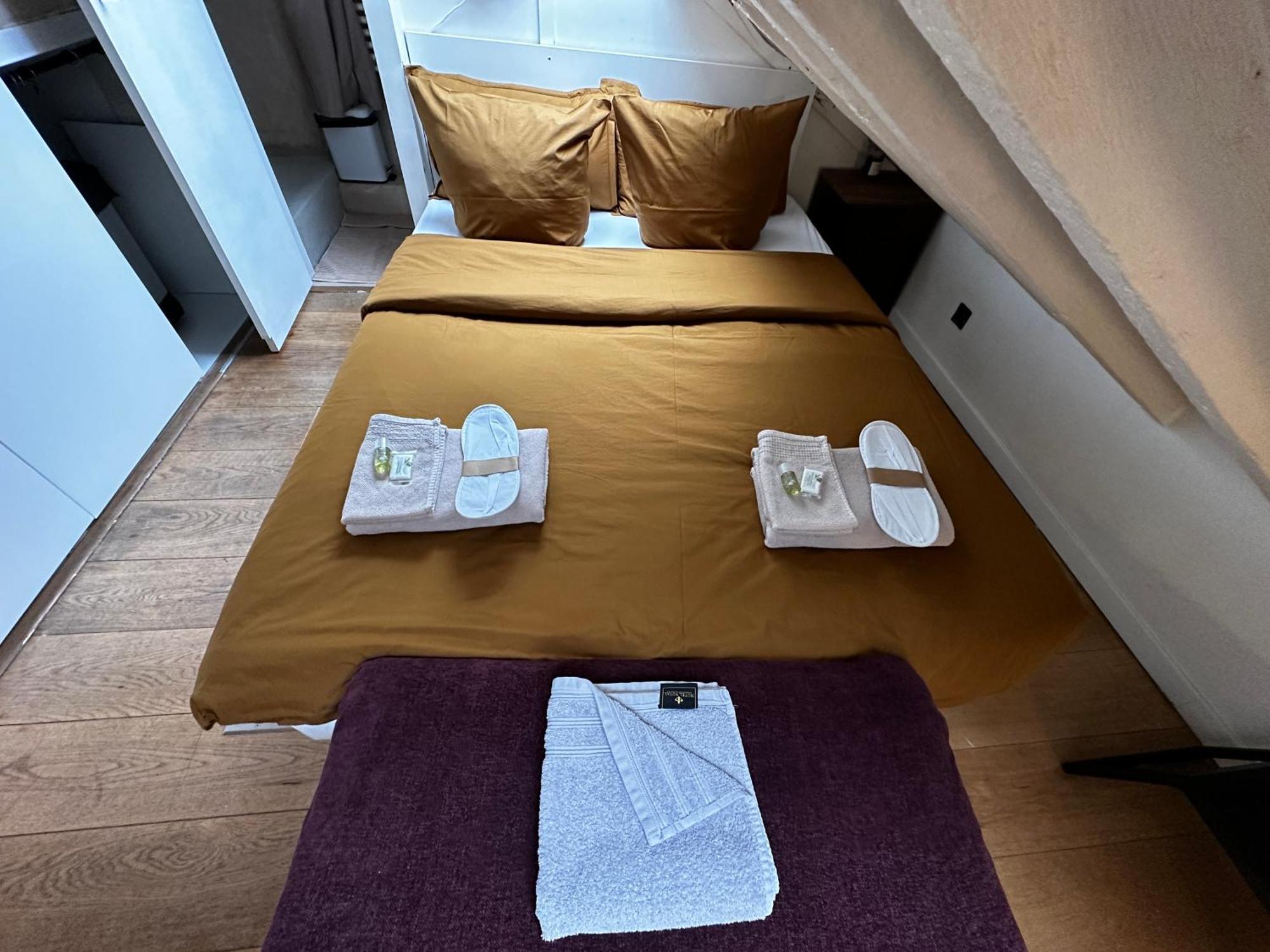 Апартаменты Marais Rooftop Studio - Metro Filles Du Calvaire Париж Экстерьер фото